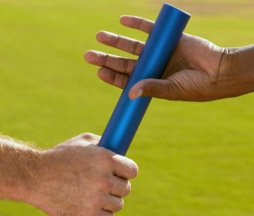 ayx爱游戏官网登录-综合格斗赛场焦点！西班牙队对阵美国队，体能极限考验，赛场硬仗一触即发